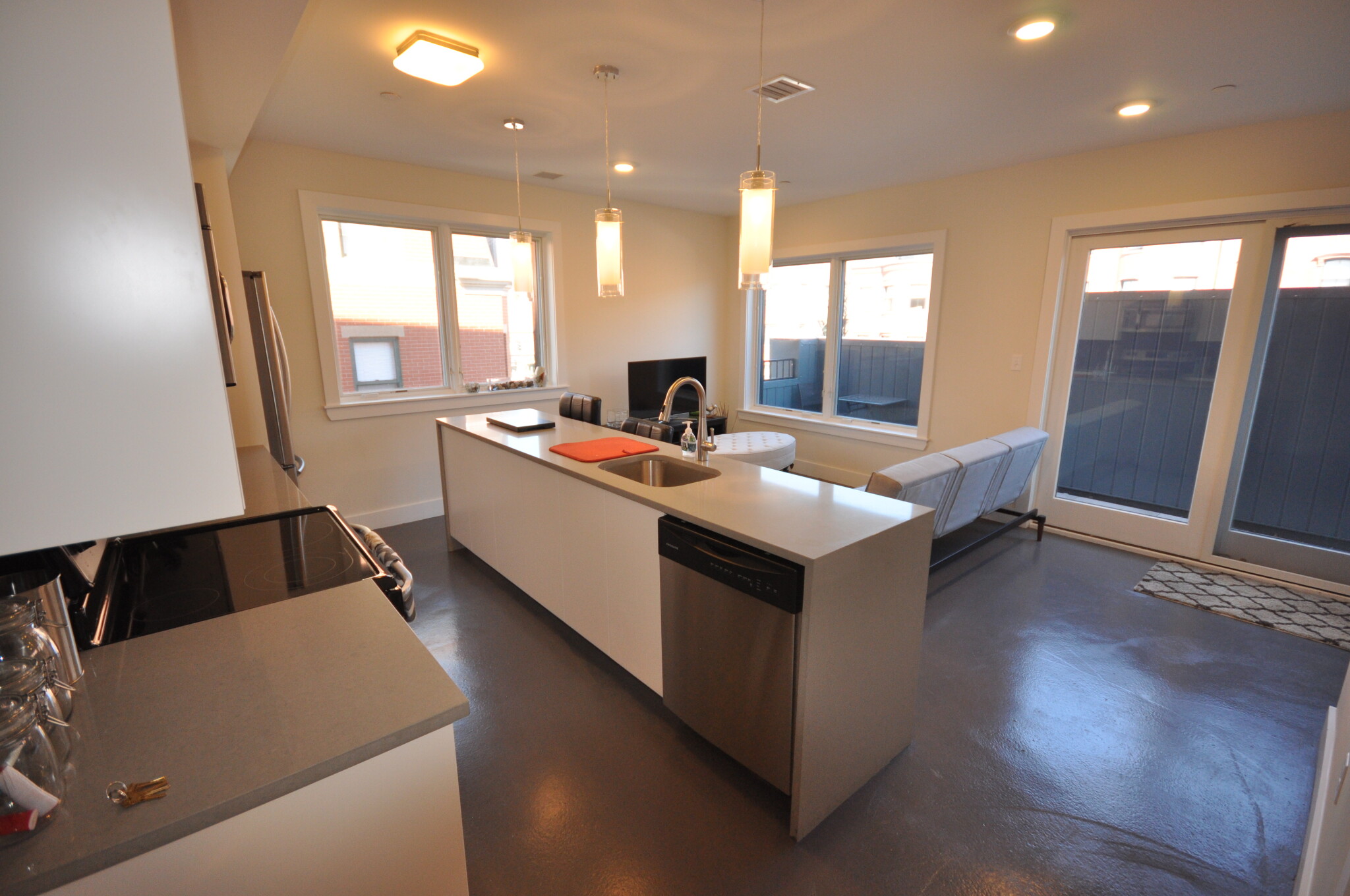 3 bed, 1.5 bath apartment for rent at 659 Massachusetts Ave Unit 4a, South End — photo 6 of 26