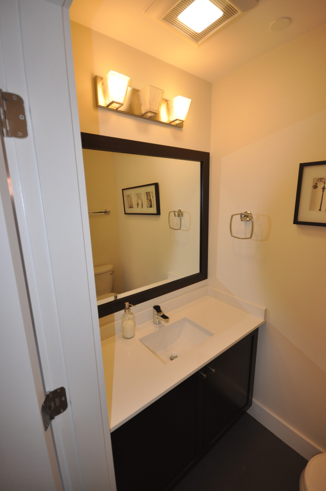 3 bed, 1.5 bath apartment for rent at 659 Massachusetts Ave Unit 4a, South End — photo 5 of 26