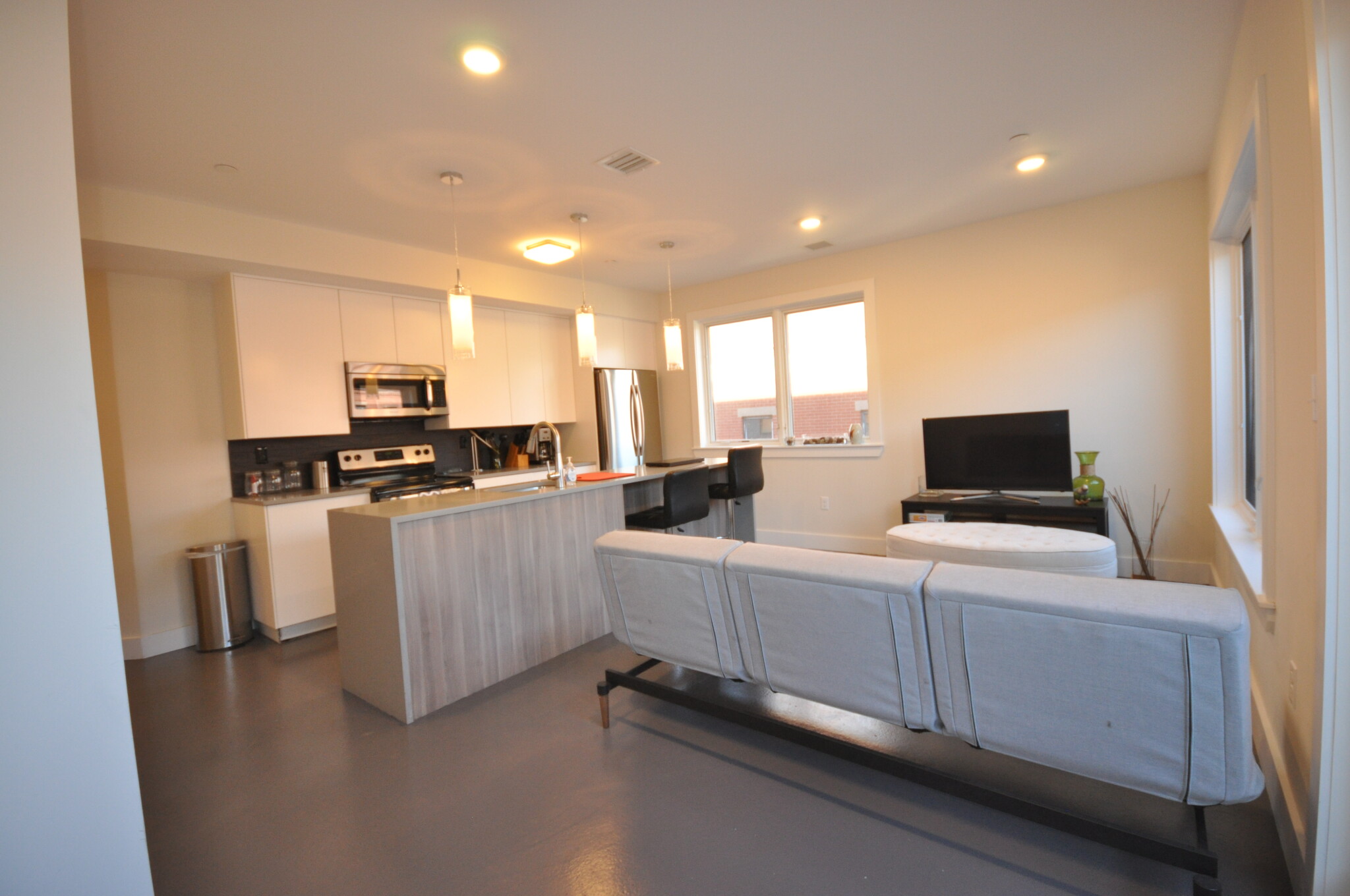 3 bed, 1.5 bath apartment for rent at 659 Massachusetts Ave Unit 4a, South End — photo 7 of 26
