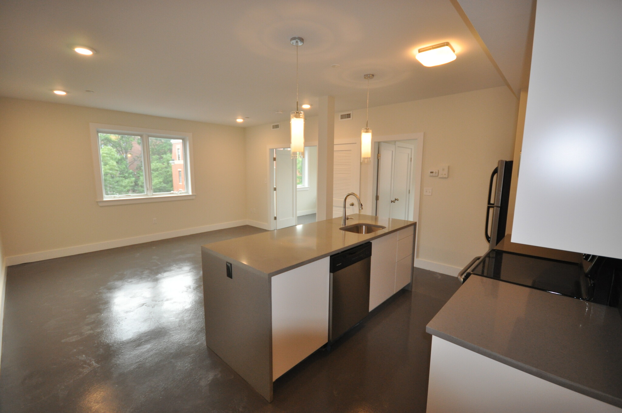 2 bed, 1 bath apartment for rent at 659 Massachusetts Ave Unit 5, Roxbury — photo 3 of 12