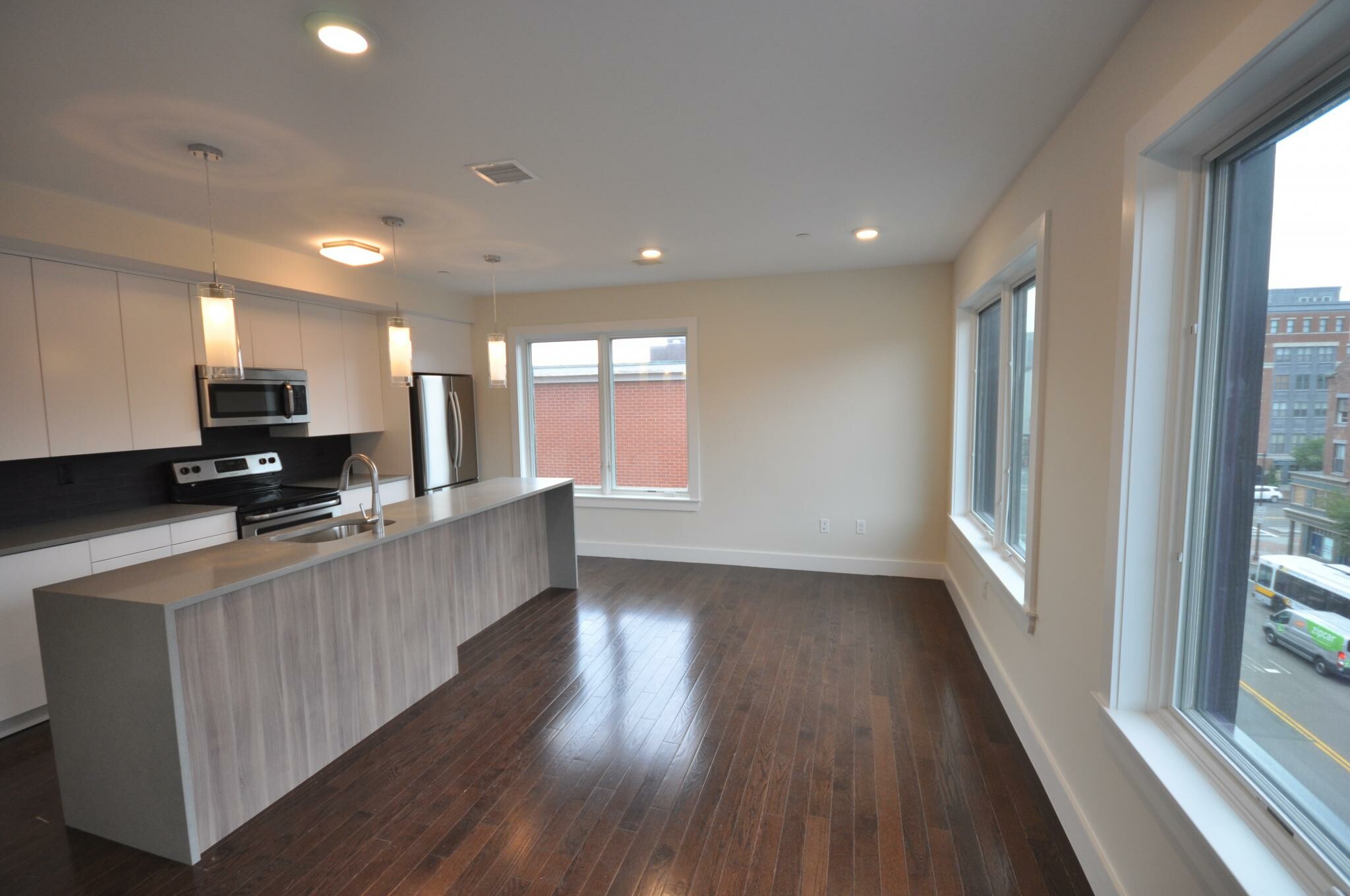 3 bed, 1.5 bath apartment for rent at 659 Massachusetts Ave Unit 6, Roxbury — photo 5 of 18