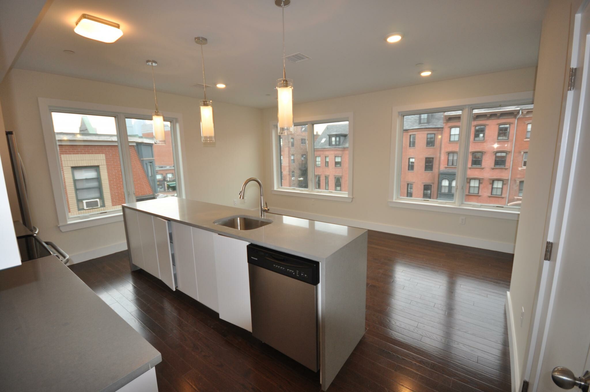 3 bed, 1.5 bath apartment for rent at 659 Massachusetts Ave Unit 6, Roxbury