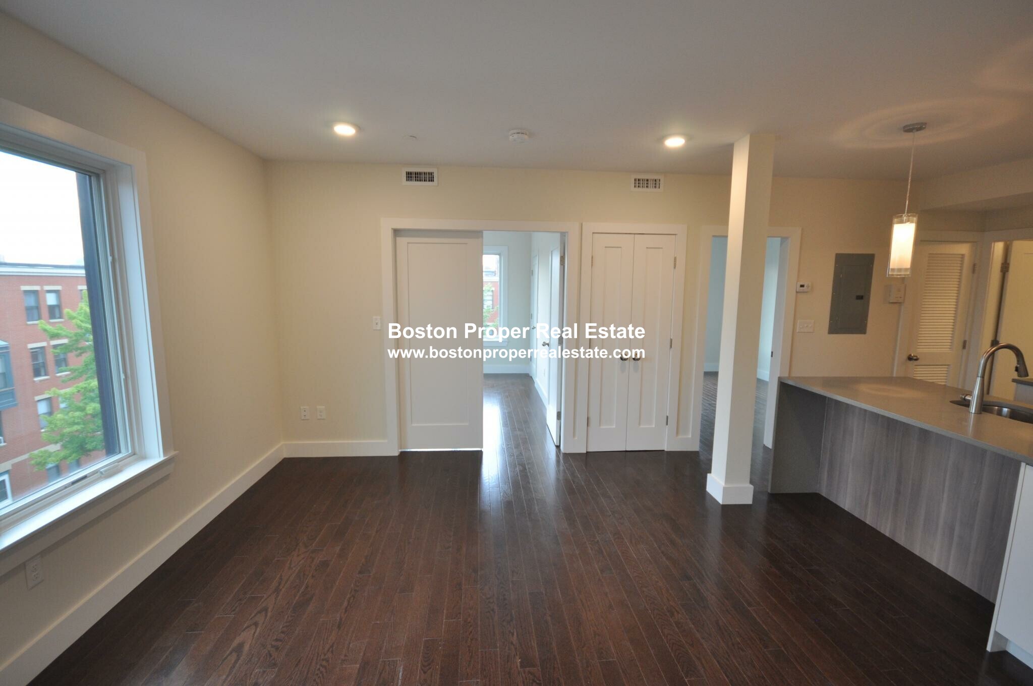 3 bed, 1.5 bath apartment for rent at 659 Massachusetts Ave Unit 7, Roxbury — photo 3 of 10