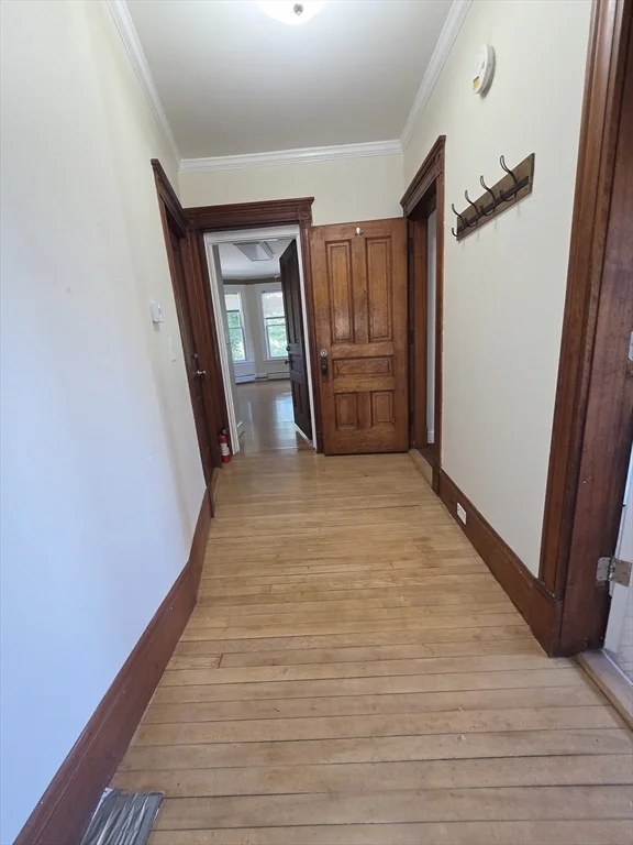 3 bed, 1 bath apartment for rent at 659 Southbridge St Unit 1, Worcester — photo 4 of 13