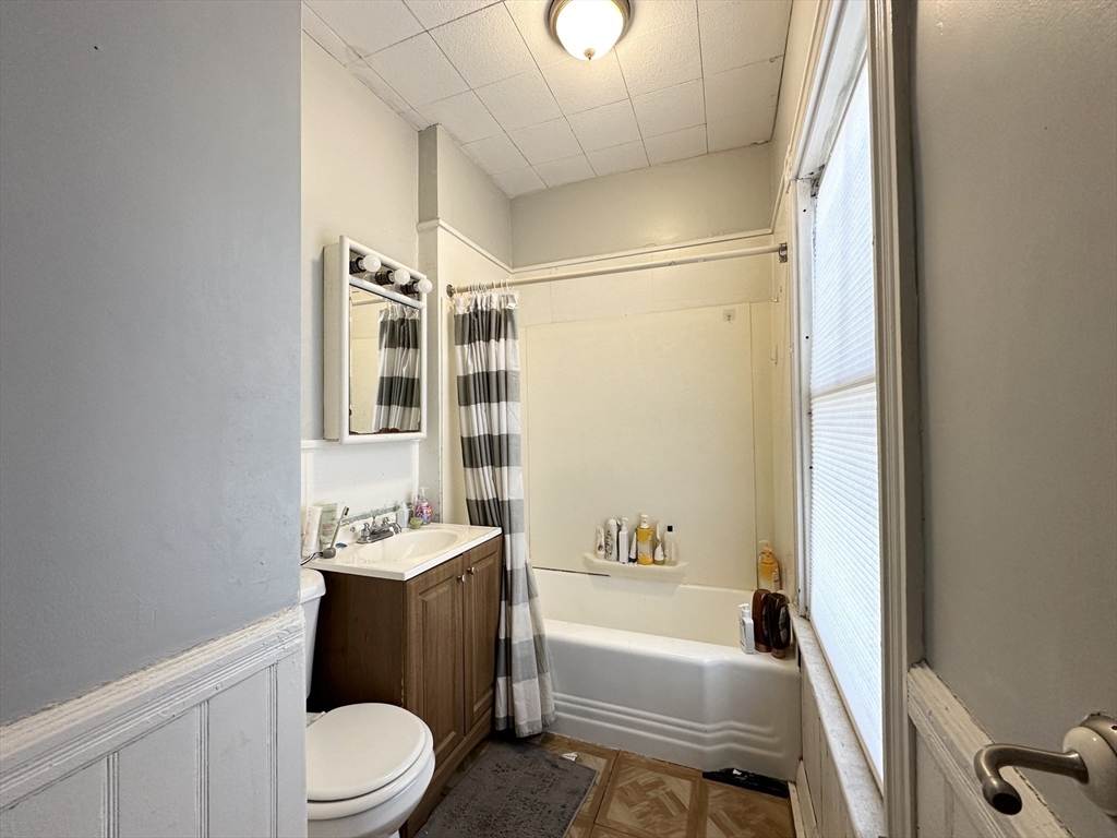 5 bed, 2 bath apartment for rent at 65A Gardner St Unit 2A, Allston — photo 6 of 12