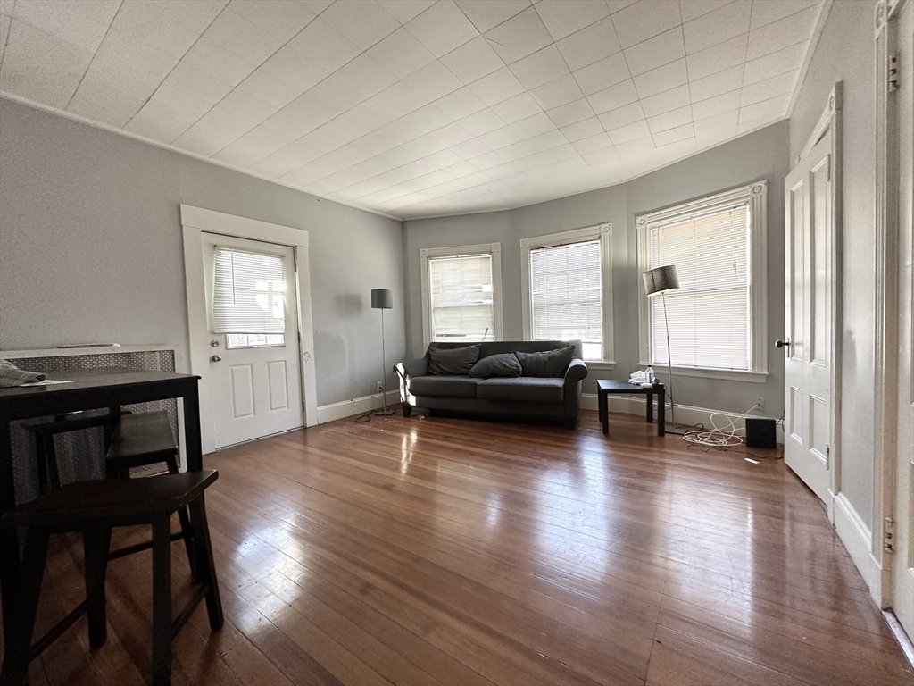 5 bed, 2 bath apartment for rent at 65A Gardner St Unit 2A, Allston — photo 4 of 12