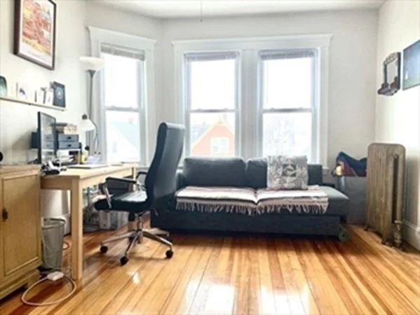 3 bed, 1 bath apartment for rent at 66-68 Cameron Ave Unit 3, Davis Square — photo 8 of 10