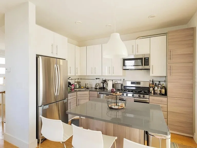 4 bed, 3 bath apartment for rent at 66-68 Hooker St Unit 66, Allston — photo 4 of 21