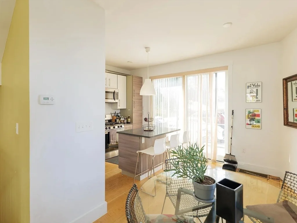 4 bed, 3 bath apartment for rent at 66-68 Hooker St Unit 66, Allston — photo 5 of 21