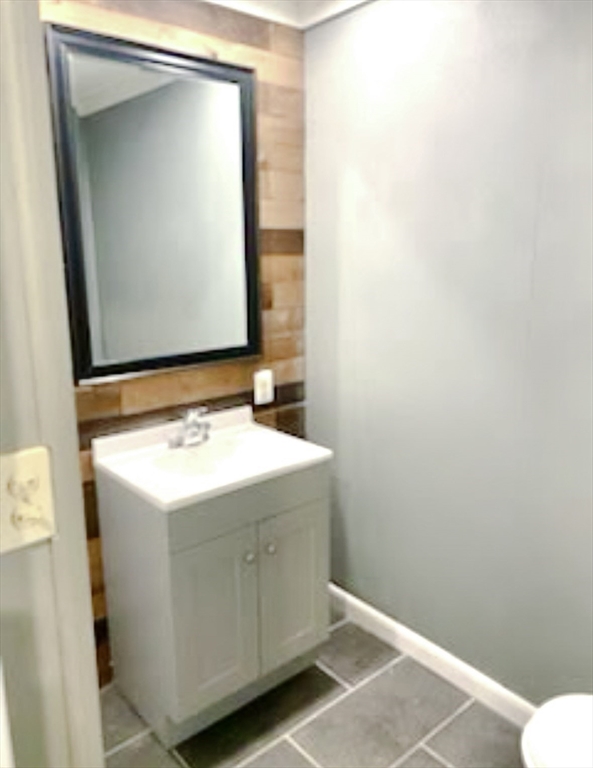 2 bed, 1 bath apartment for rent at 66-68 Rawson St Unit 1L, Leicester — photo 14 of 24