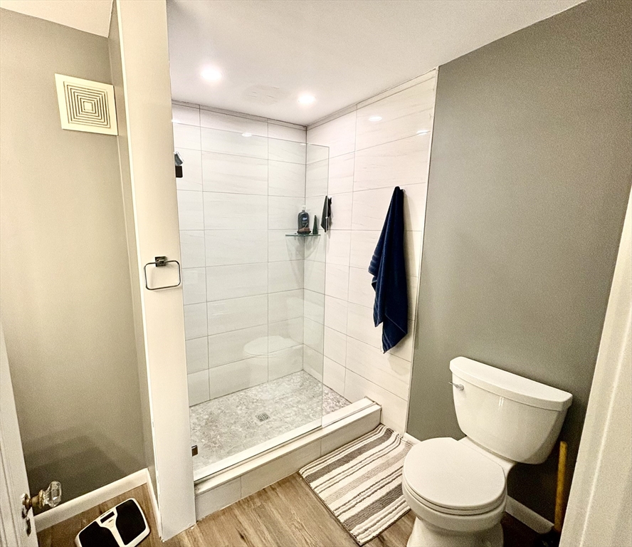 2 bed, 1 bath apartment for rent at 66-68 Rawson St Unit 1L, Leicester — photo 17 of 24