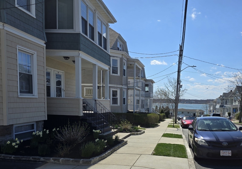3 bed, 2 bath apartment for rent at 66-68 Valentine St Unit 2, South End — photo 4 of 40