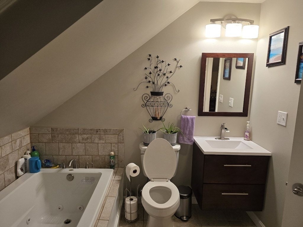 3 bed, 2 bath apartment for rent at 66-68 Valentine St Unit 2, South End — photo 25 of 40