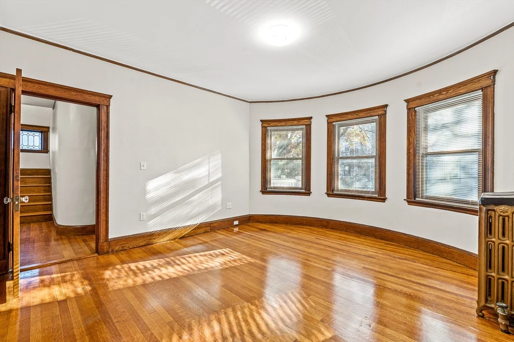 5 bed, 2.5 bath apartment for rent at 66 Adams St Unit 2, Winter Hill — photo 9 of 29