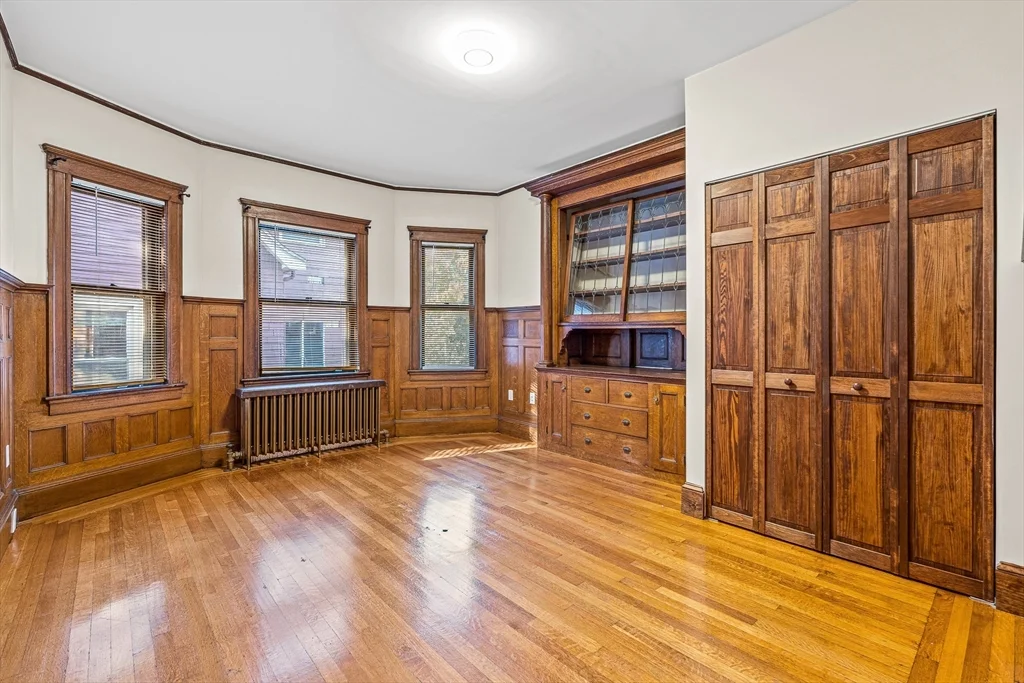 5 bed, 2.5 bath apartment for rent at 66 Adams St Unit 2, Winter Hill — photo 10 of 29