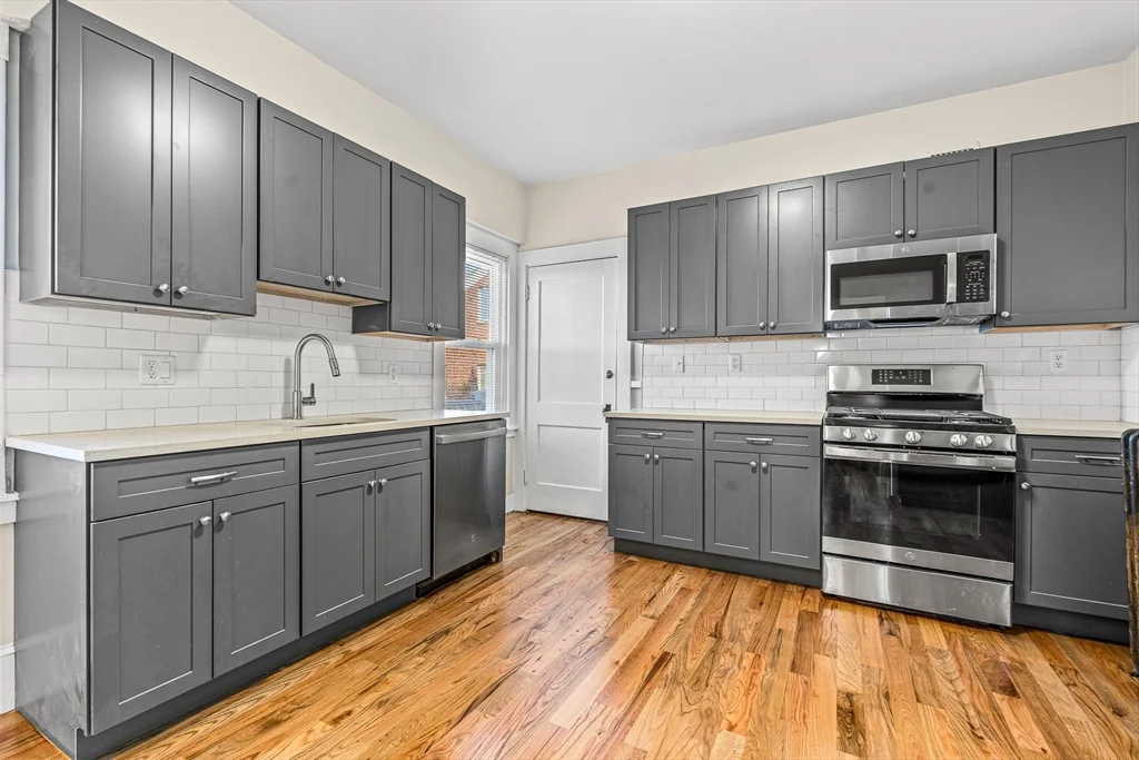 5 bed, 2.5 bath apartment for rent at 66 Adams St Unit 2, Winter Hill — photo 2 of 29