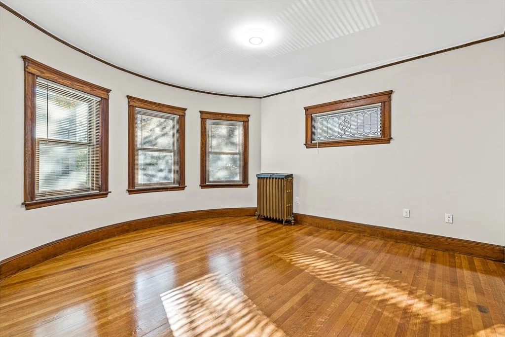 5 bed, 2.5 bath apartment for rent at 66 Adams St Unit 2, Winter Hill — photo 8 of 29