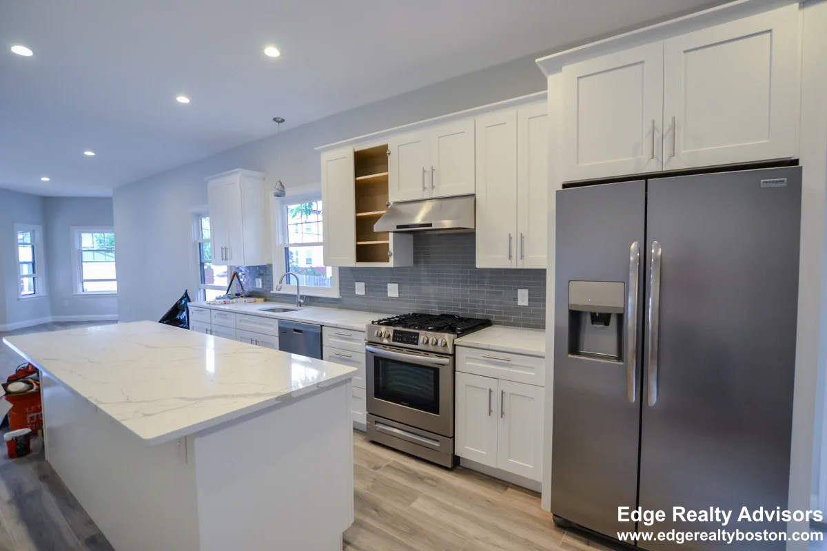 4 bed, 4+ bath apartment for rent at 66 Allston St Unit 1, Brighton — photo 9 of 15