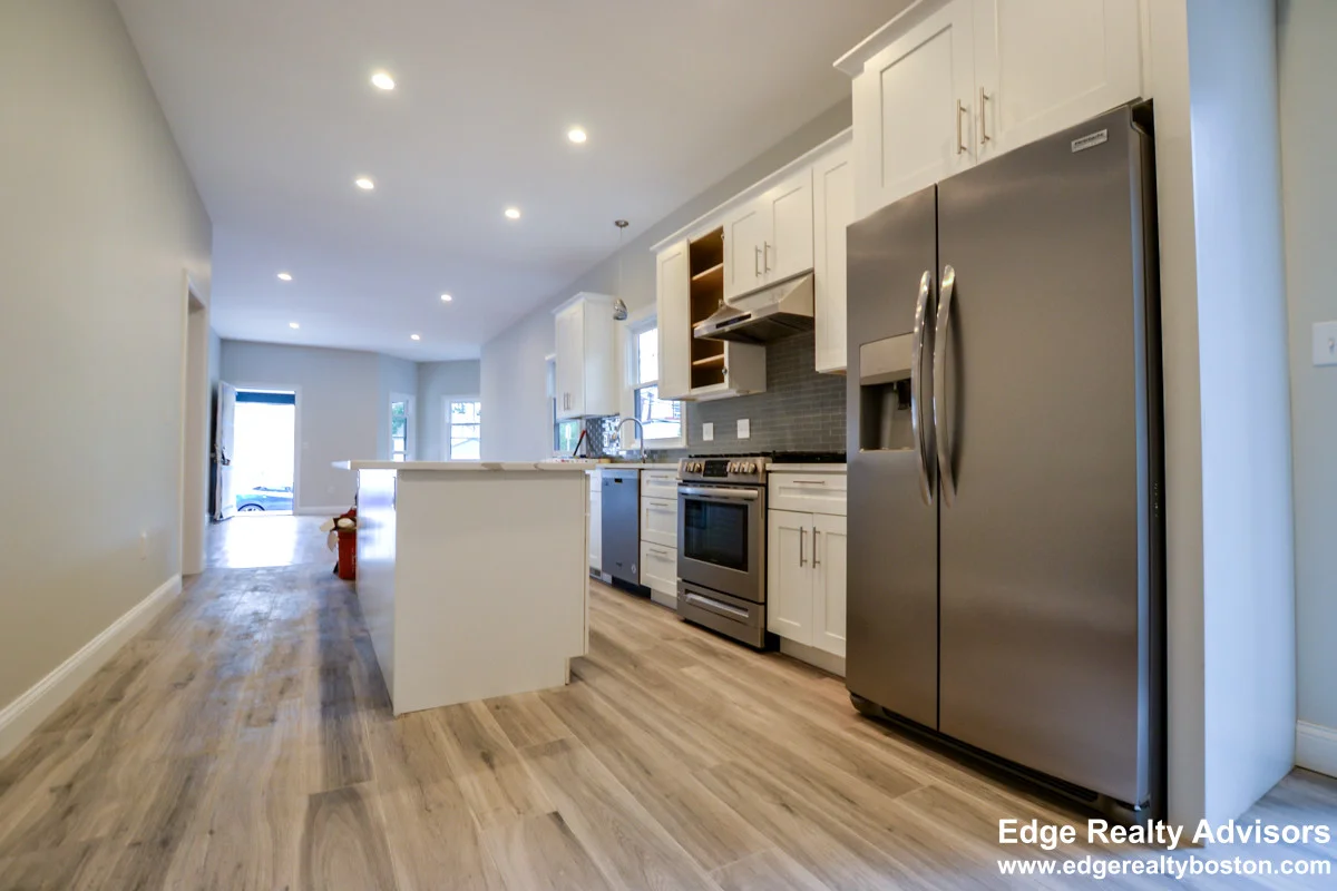 4 bed, 4+ bath apartment for rent at 66 Allston St Unit 1, Brighton