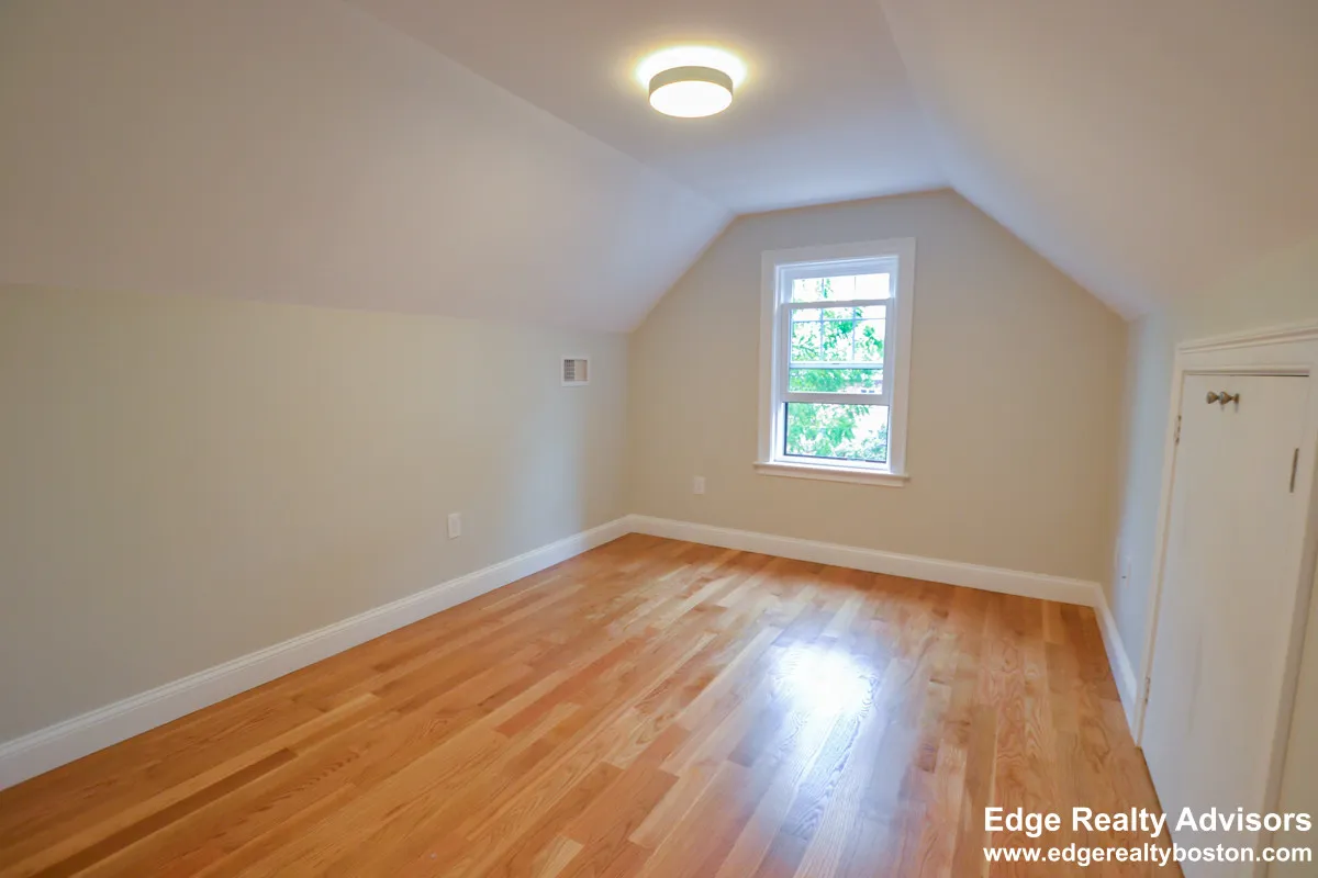 5 bed, 4+ bath apartment for rent at 66 Allston St Unit 2, Brighton — photo 14 of 16