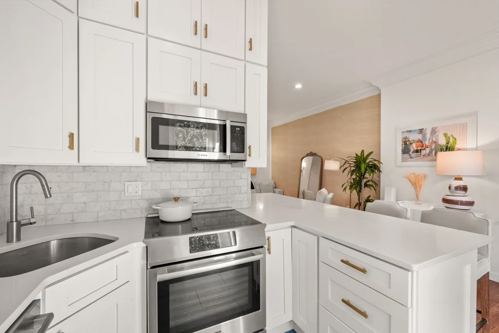 1 bed, 1 bath apartment for rent at 66 Appleton St Unit 3, South End — photo 5 of 18
