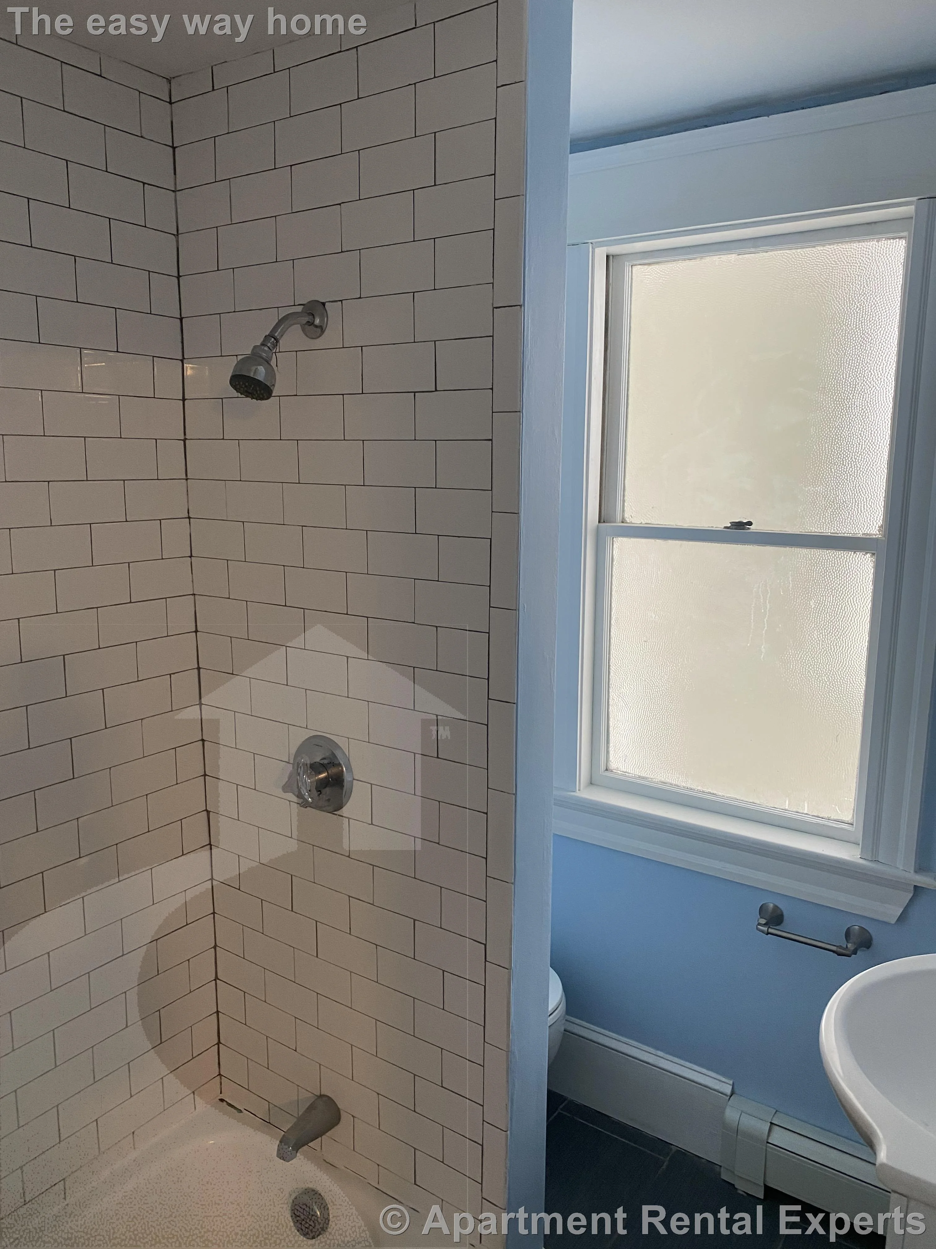 3 bed, 1 bath apartment for rent at 66 Beacon St Unit 6, Union Square — photo 5 of 6