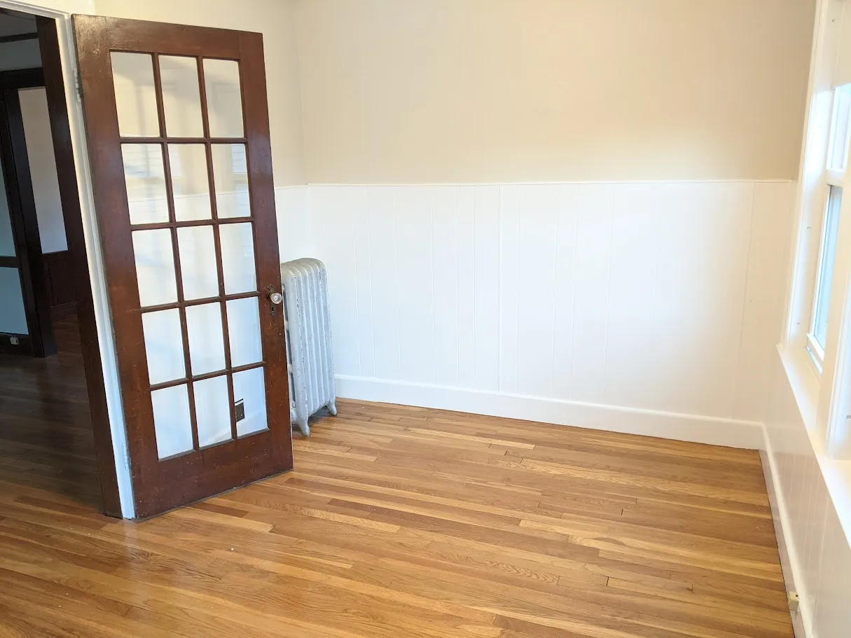 2.5 bed, 1 bath apartment for rent at 66 Brock St Unit 3, Oak Square — photo 3 of 21
