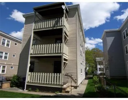 2.5 bed, 1 bath apartment for rent at 66 Brock St Unit 3, Oak Square — photo 20 of 21