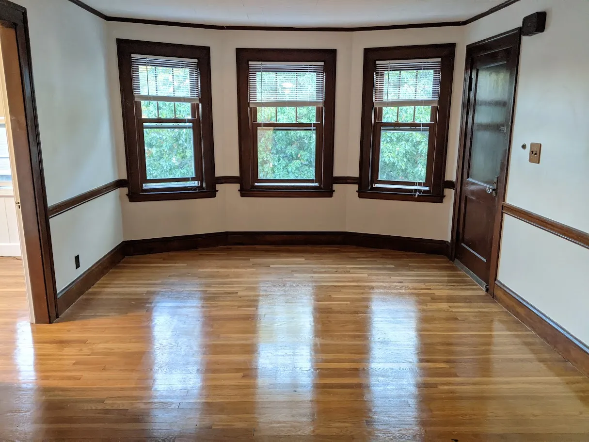 2.5 bed, 1 bath apartment for rent at 66 Brock St Unit 3, Oak Square