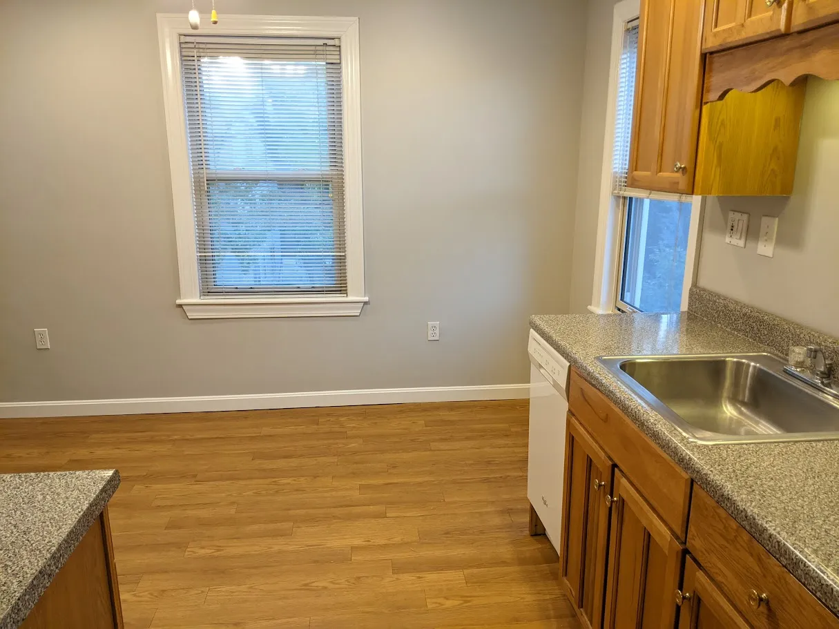 2.5 bed, 1 bath apartment for rent at 66 Brock St Unit 3, Oak Square — photo 11 of 21