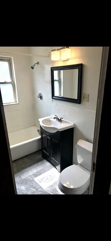 2 bed, 1 bath apartment for rent at 66 Brock St Unit 3M, Oak Square — photo 8 of 8