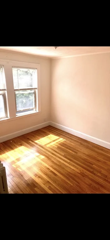 2 bed, 1 bath apartment for rent at 66 Brock St Unit 3M, Oak Square — photo 2 of 8