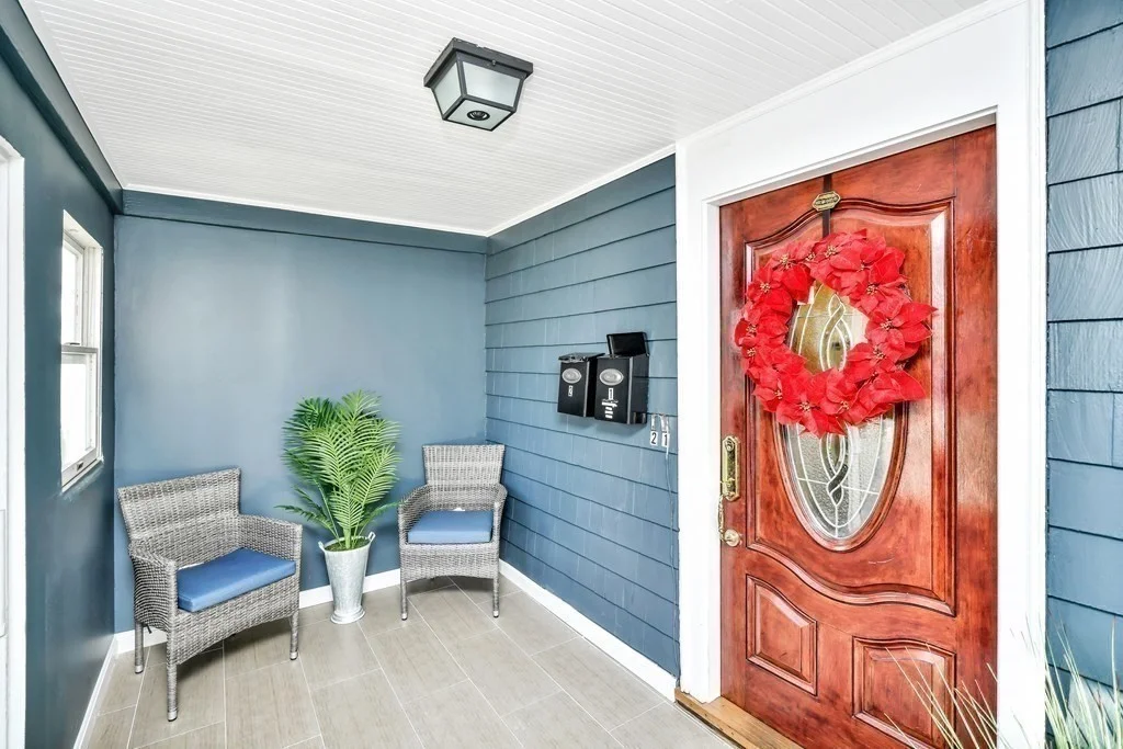 3 bed, 1 bath apartment for rent at 66 Brook Rd Unit 2, Milton — photo 4 of 36