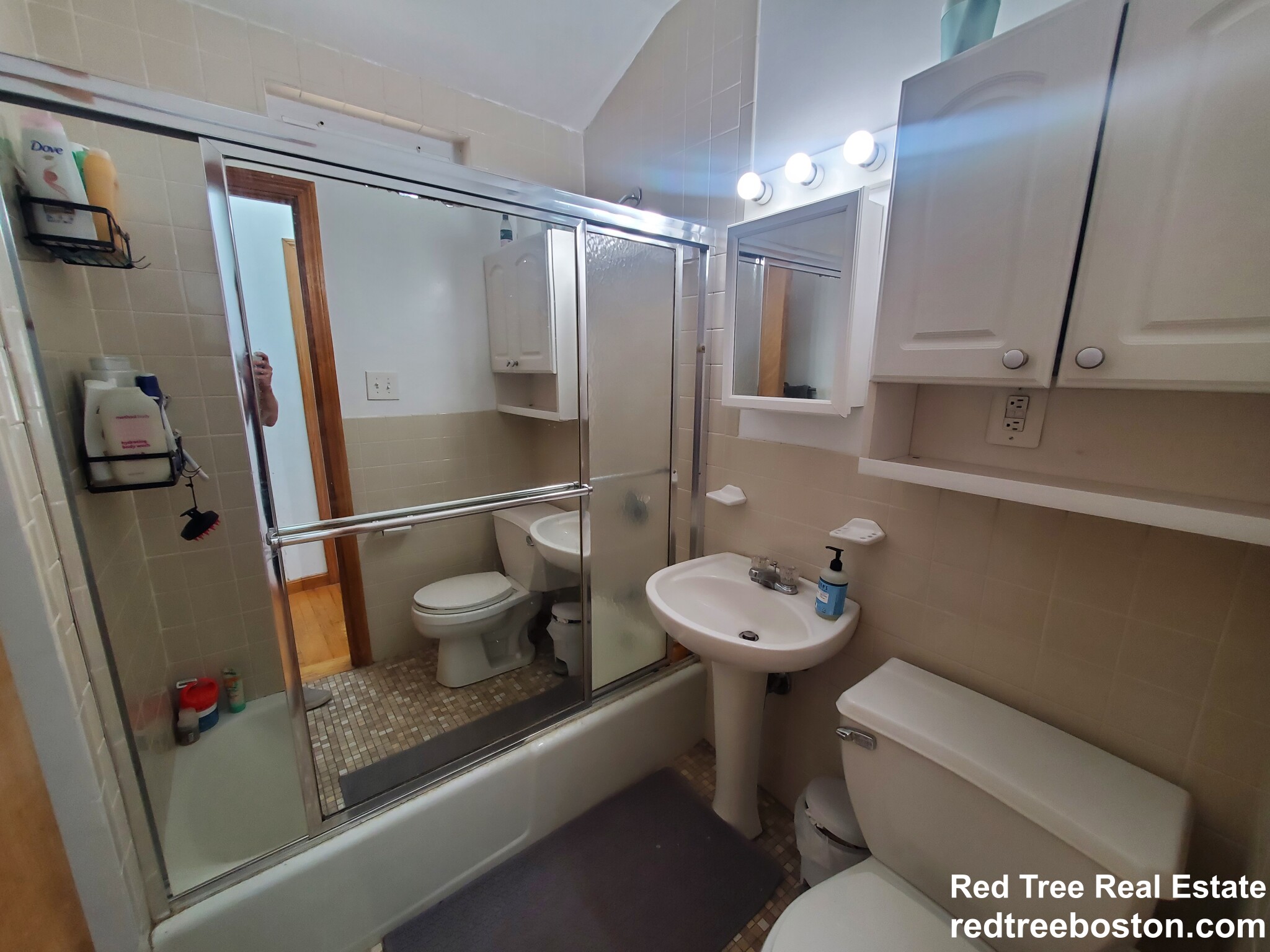 3 bed, 1 bath apartment for rent at 66 Brooks St Unit 3, Brighton — photo 11 of 15