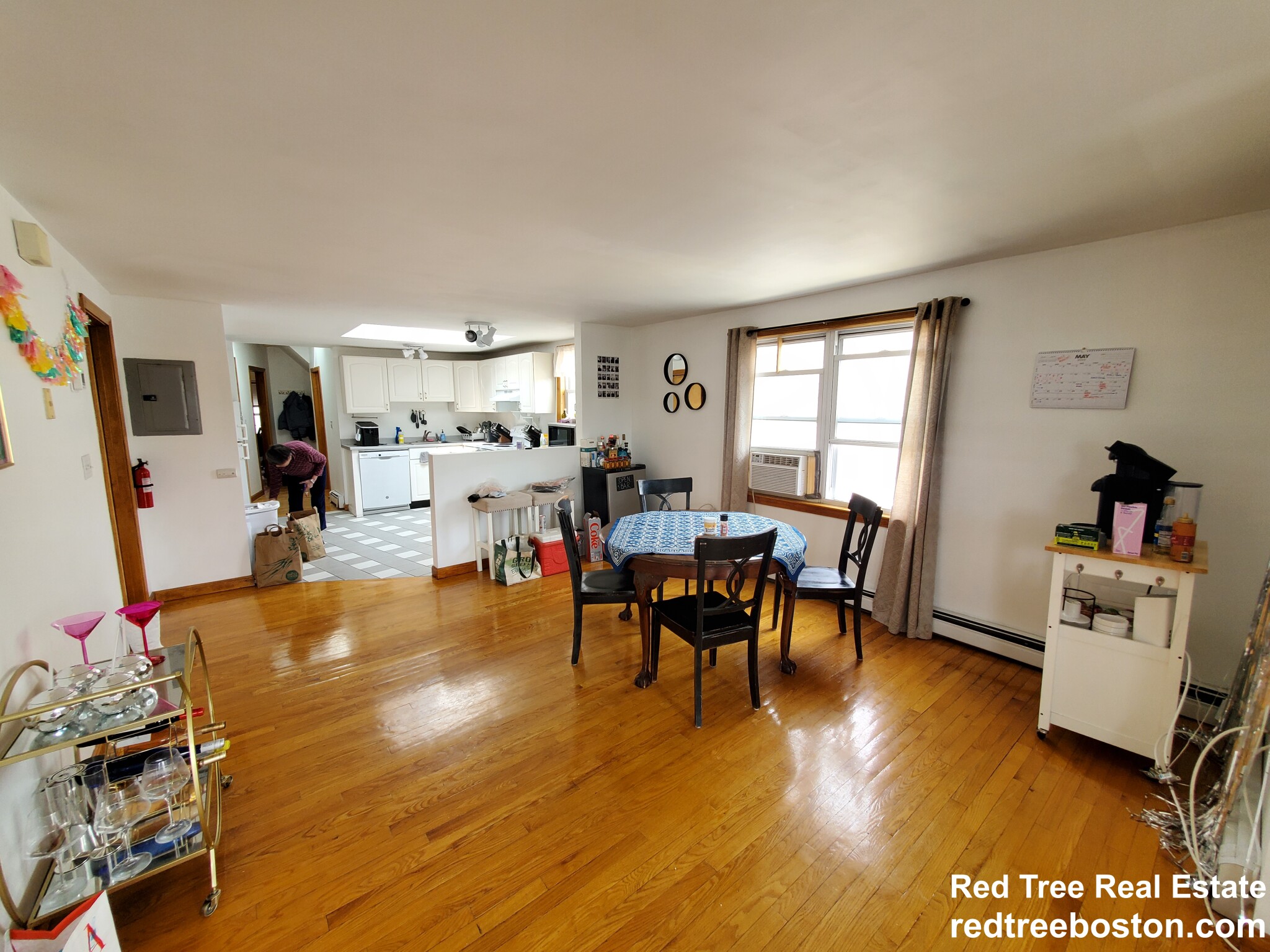 3 bed, 1 bath apartment for rent at 66 Brooks St Unit 3, Brighton — photo 4 of 15