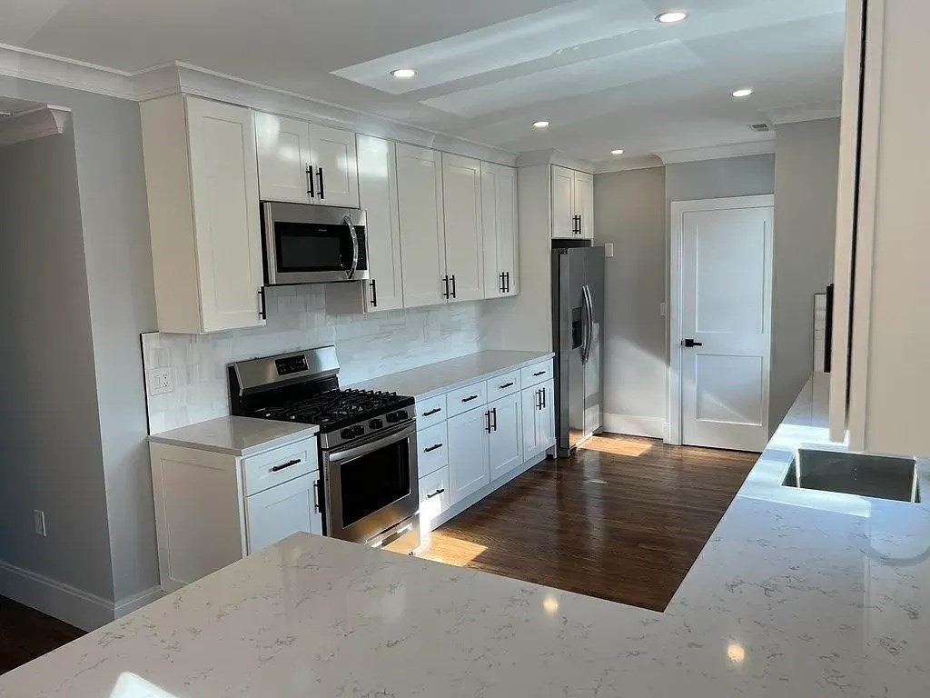 4 bed, 3 bath apartment for rent at 66 Calvary St Unit A, Waltham — photo 9 of 42