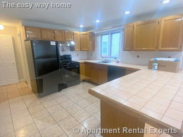 3 bed, 2 bath apartment for rent at 66 Cedar St, Porter Square