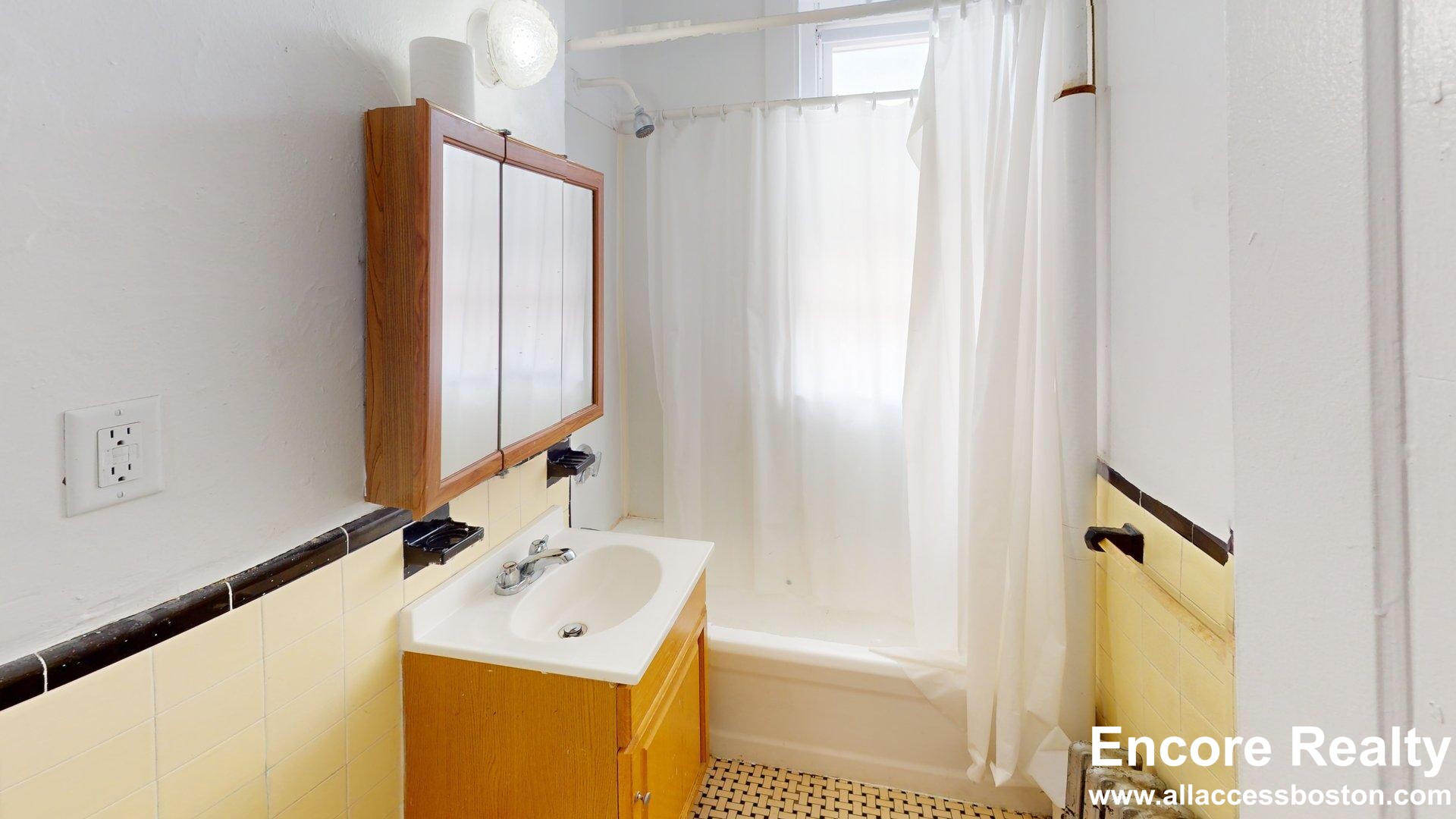 1 bed, 1 bath apartment for rent at 66 Chiswick Rd Unit 11, Brighton — photo 9 of 10