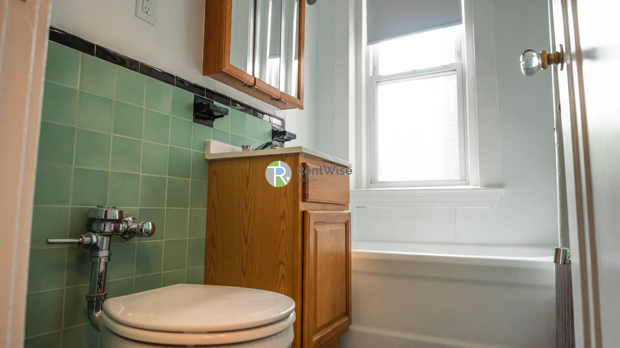 Studio bed, 1 bath apartment for rent at 66 Chiswick Rd Unit 20, Brighton — photo 4 of 9
