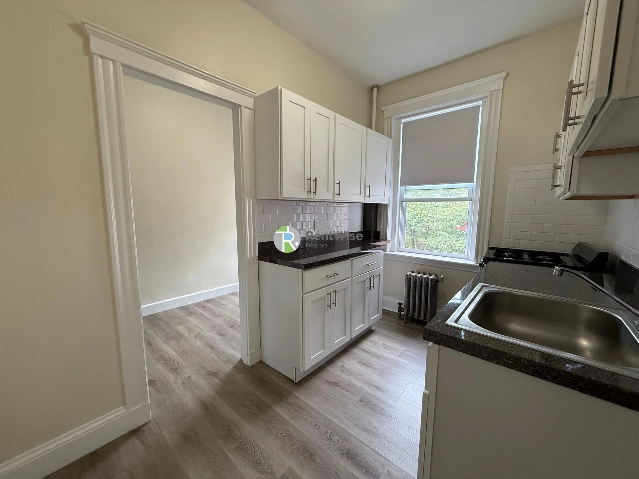 Studio bed, 1 bath apartment for rent at 66 Chiswick Rd Unit 20, Brighton