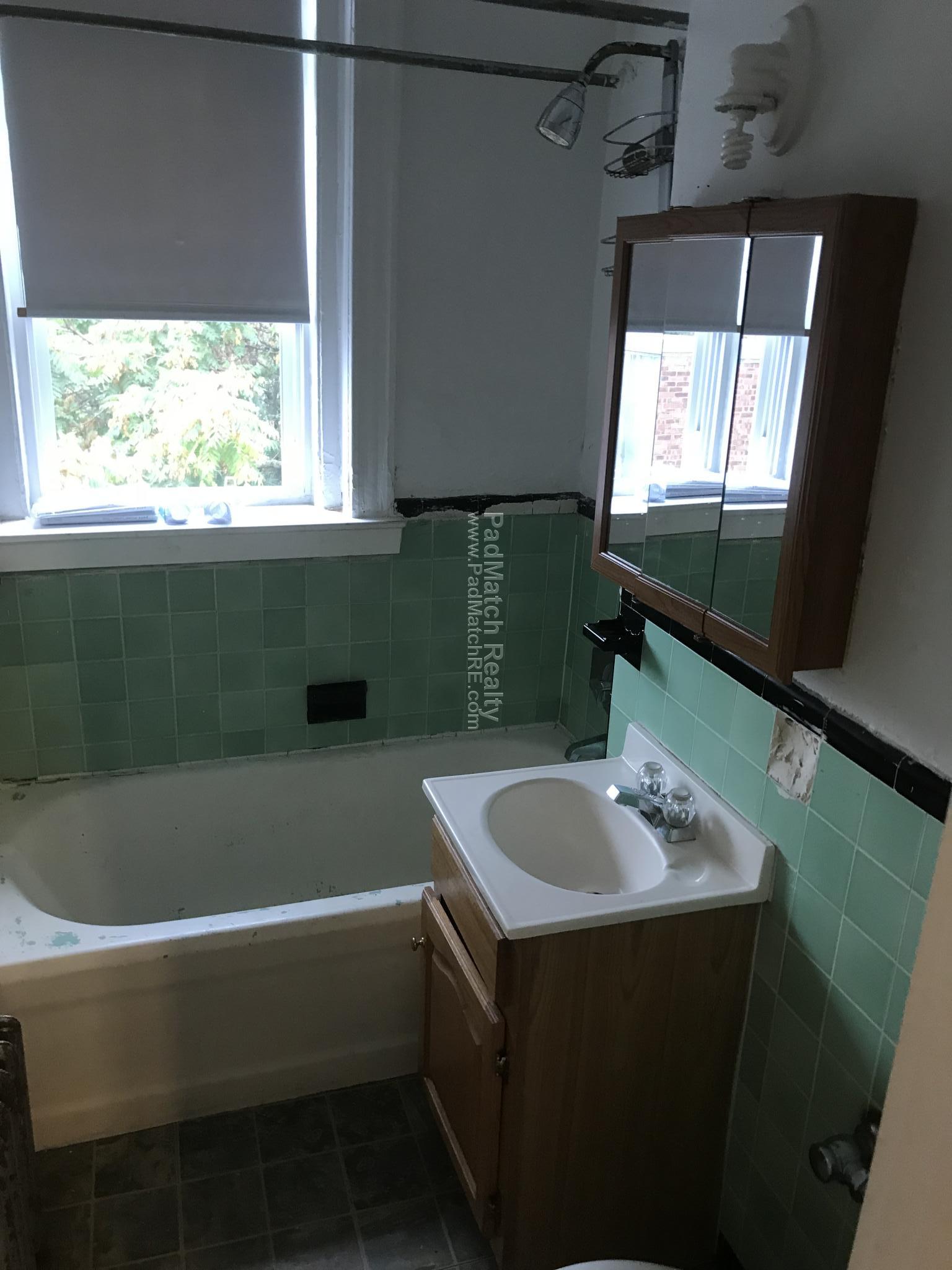 2 bed, 1 bath apartment for rent at 66 Chiswick Rd Unit 21, Brighton — photo 9 of 16
