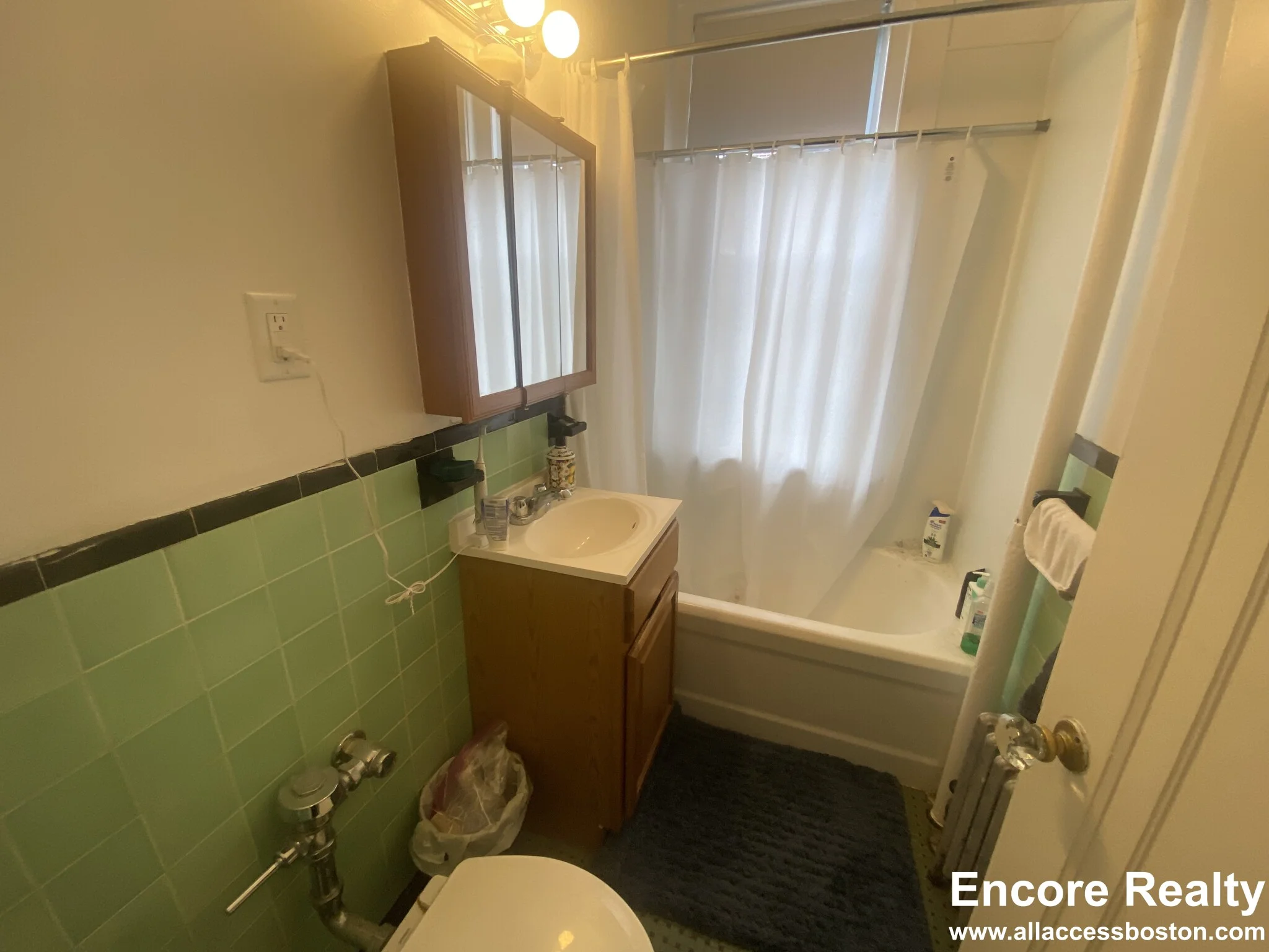 1 bed, 1 bath apartment for rent at 66 Chiswick Rd Unit 21, Brighton — photo 17 of 18