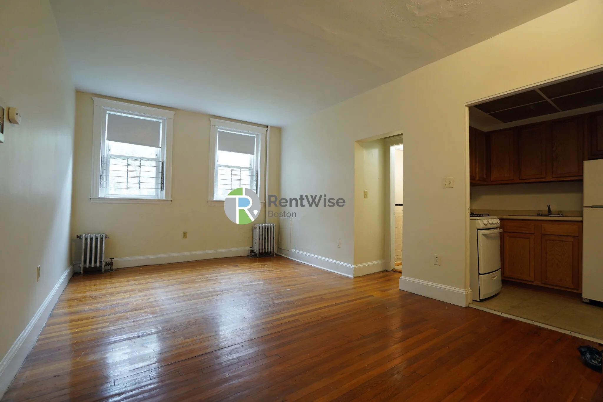 1 bed, 1 bath apartment for rent at 66 Chiswick Rd Unit 3, Brighton — photo 1 of 13