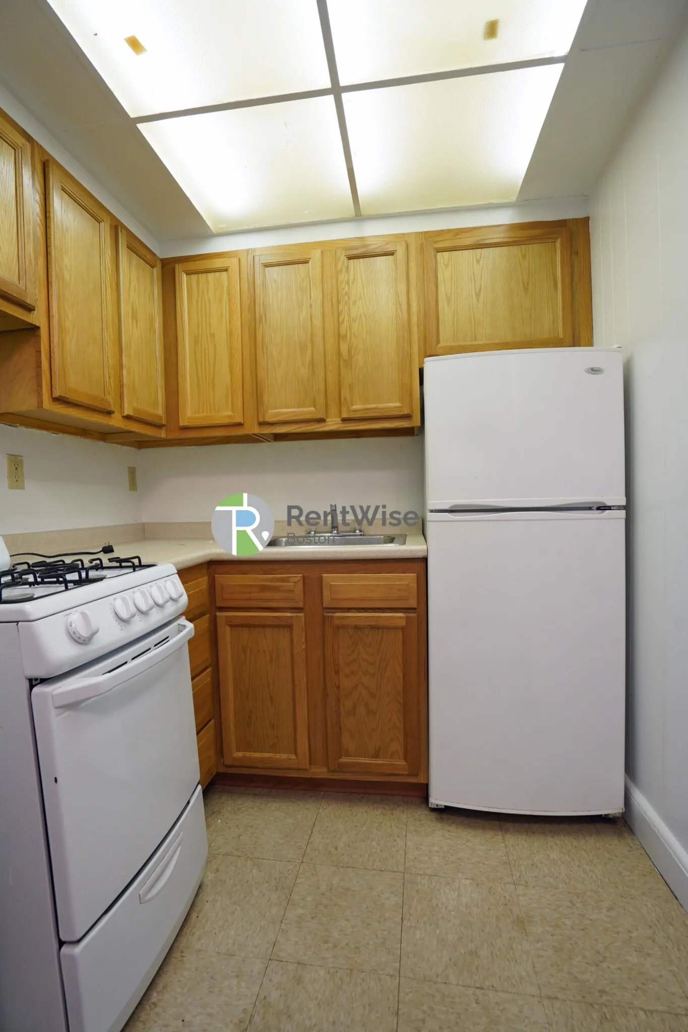 1 bed, 1 bath apartment for rent at 66 Chiswick Rd Unit 3, Brighton — photo 4 of 13