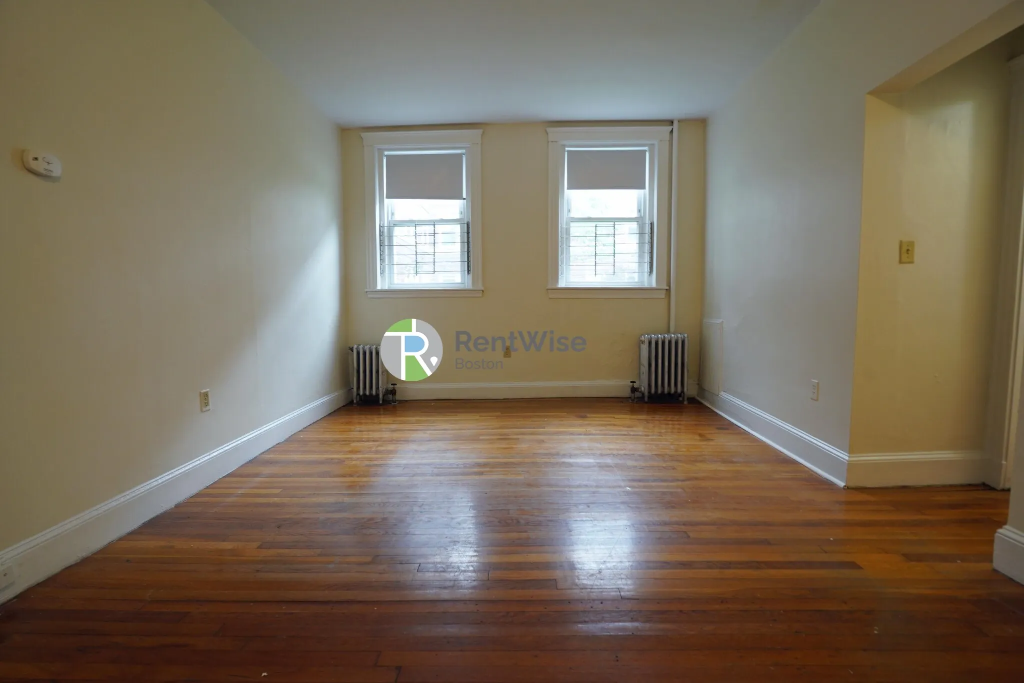 1 bed, 1 bath apartment for rent at 66 Chiswick Rd Unit 3, Brighton — photo 3 of 13