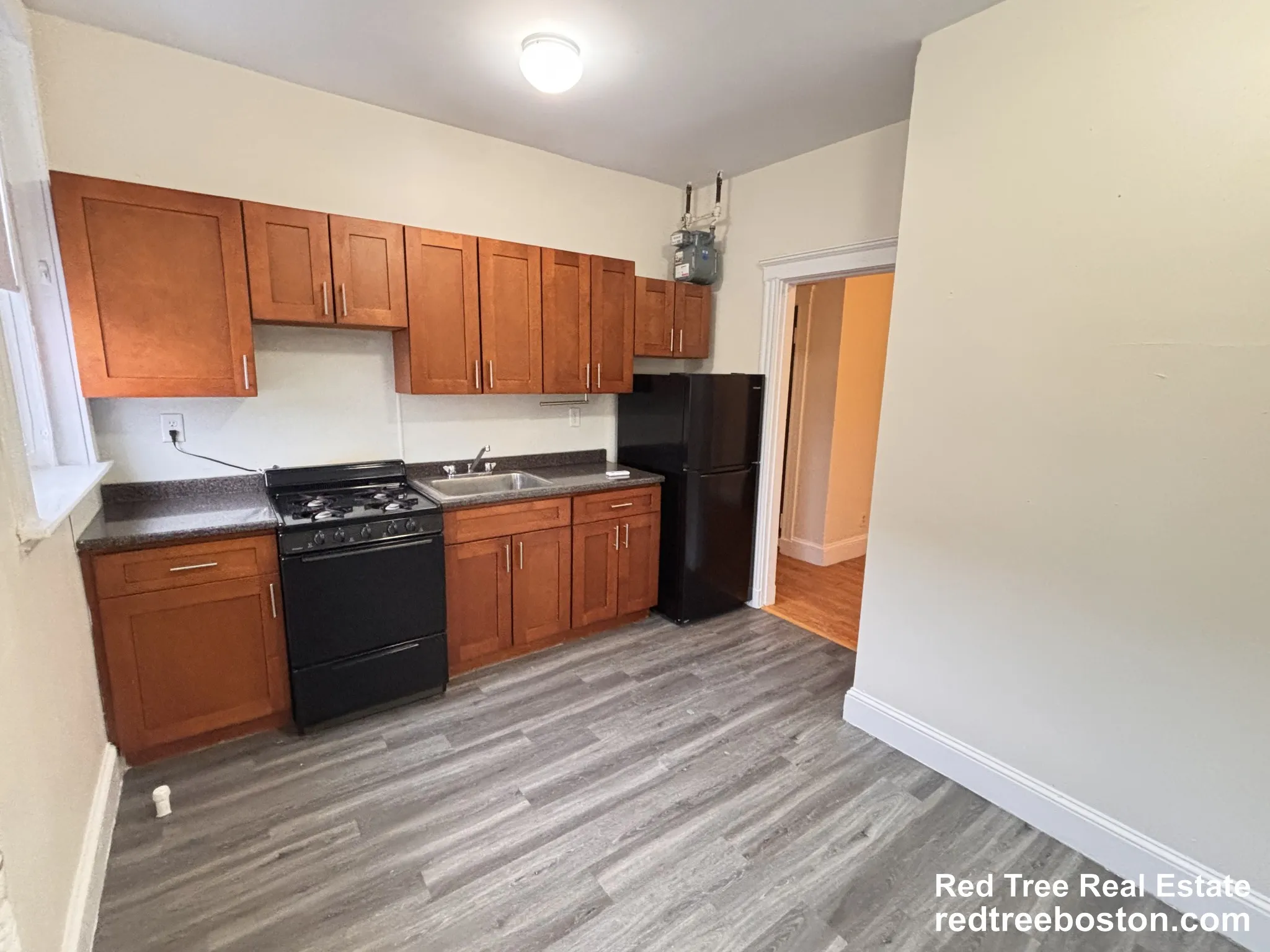 1 bed, 1 bath apartment for rent at 66 Chiswick Rd Unit 4, Brighton — photo 2 of 23
