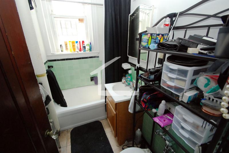 Studio bed, 1 bath apartment for rent at 66 Chiswick Rd Unit 5, Brighton — photo 4 of 9