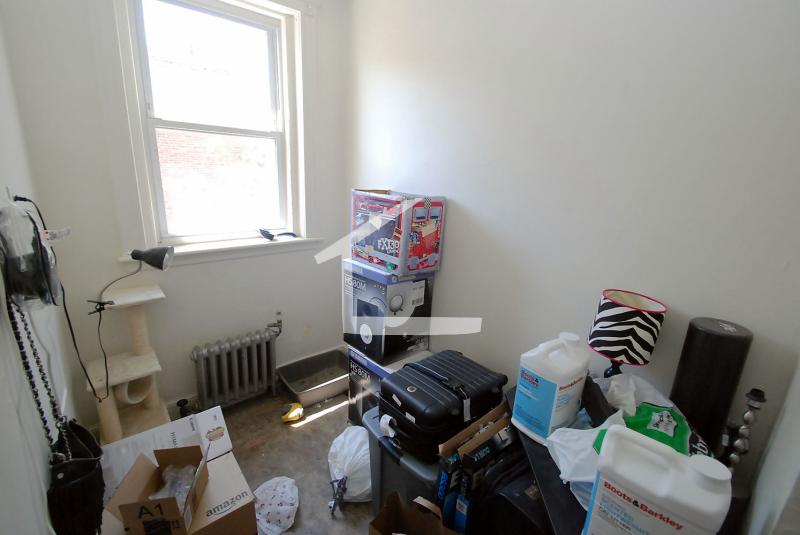 Studio bed, 1 bath apartment for rent at 66 Chiswick Rd Unit 5, Brighton — photo 3 of 9