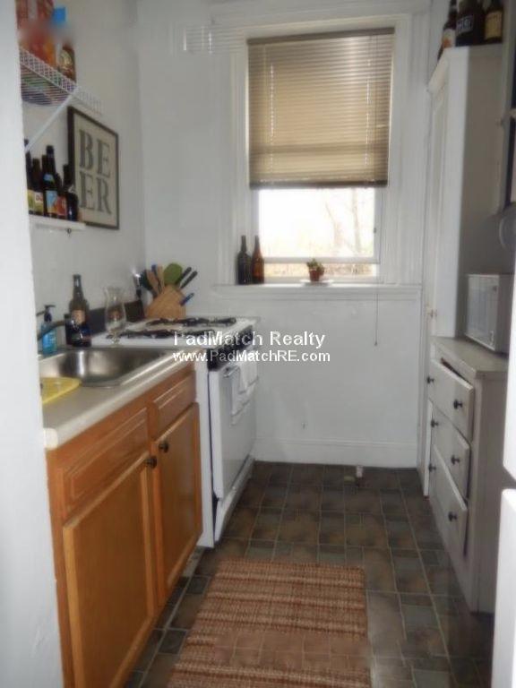1 bed, 1 bath apartment for rent at 66 Chiswick Rd Unit 7, Brighton — photo 4 of 21