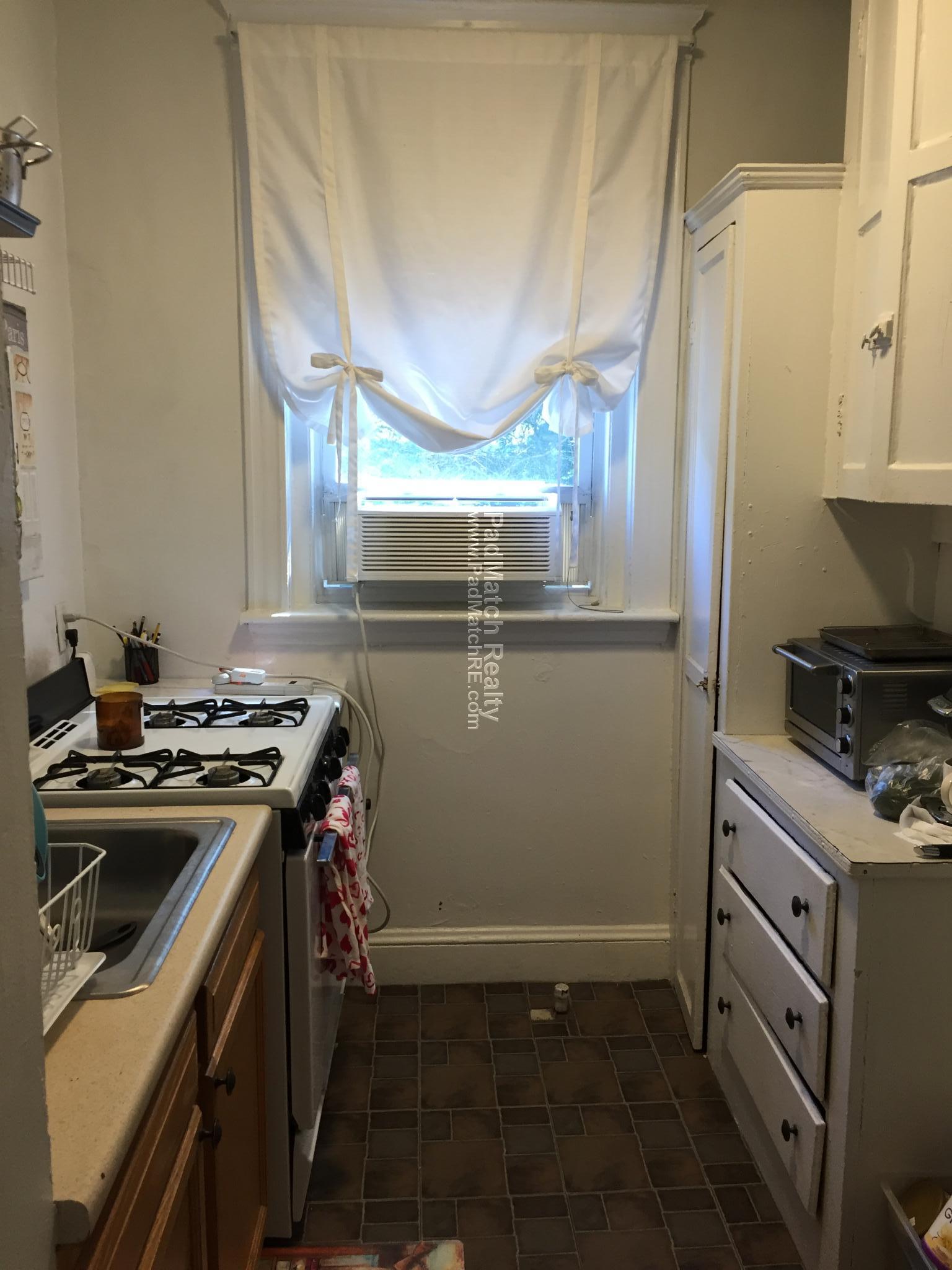 1 bed, 1 bath apartment for rent at 66 Chiswick Rd Unit 7, Brighton — photo 12 of 21